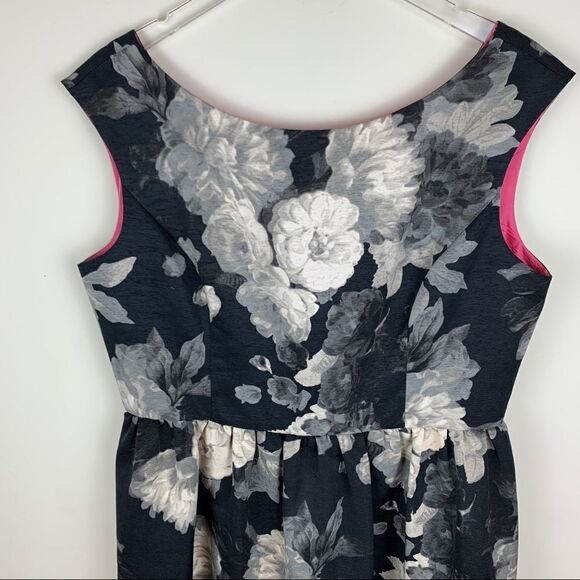 Eliza J B/W Sleeveless Black/White/Gray Floral Fit & Flare Dress Sz 14 - Picture 2 of 10